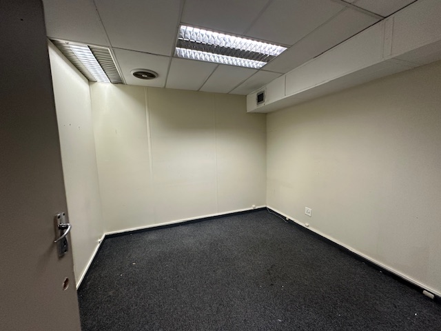 To Let commercial Property for Rent in Mowbray Western Cape